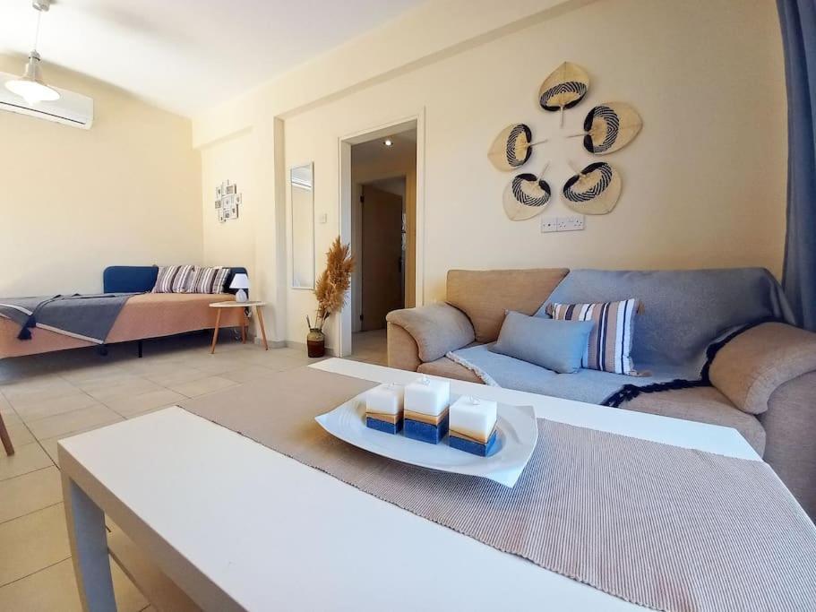 Lovely Ap In The Center Of Kato Paphos Exterior photo